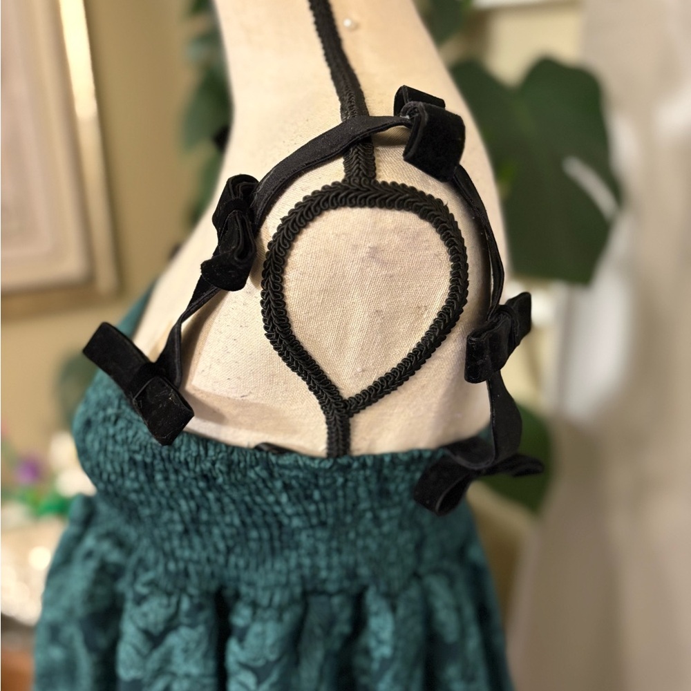 Emerald Green Mini Dress with Black Bow Velvet Straps - Picture 5 of 10